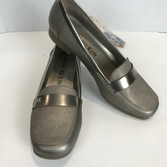 Anne Klein Shoes - ANNE KLEIN Silver Metallic Loafer Sz 9M